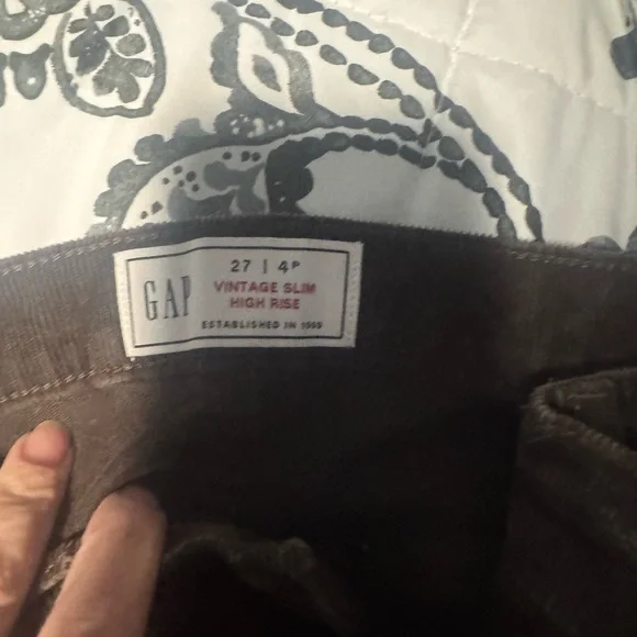 GAP Vintage Slim High Rise Corduroy Pants – Brown – Size 4P Petite - Picture 2 of 6